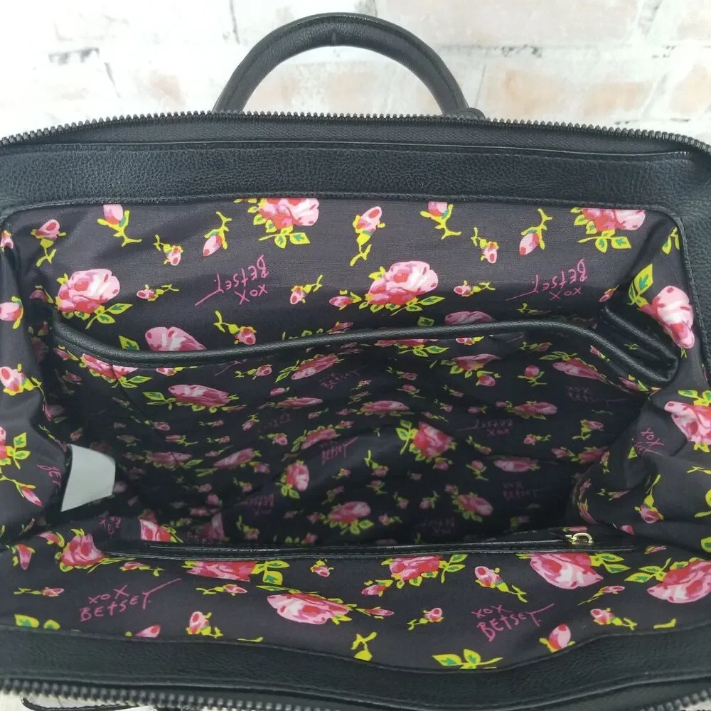 NWT Betsey Johnson Floral Print Backpack Approx 14